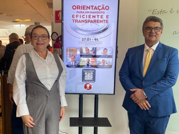 Prefeita Magna Gerbasi participa de evento sobre Mandato Eficiente e Transparente promovido pelo TCE-PB
