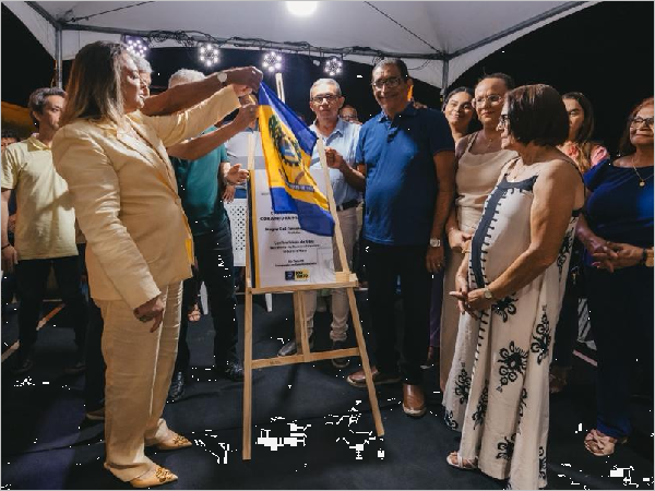 pavimentação de todas as ruas do Conjunto Raimundo Ferraz e a Praça Saulo Cavalcanti